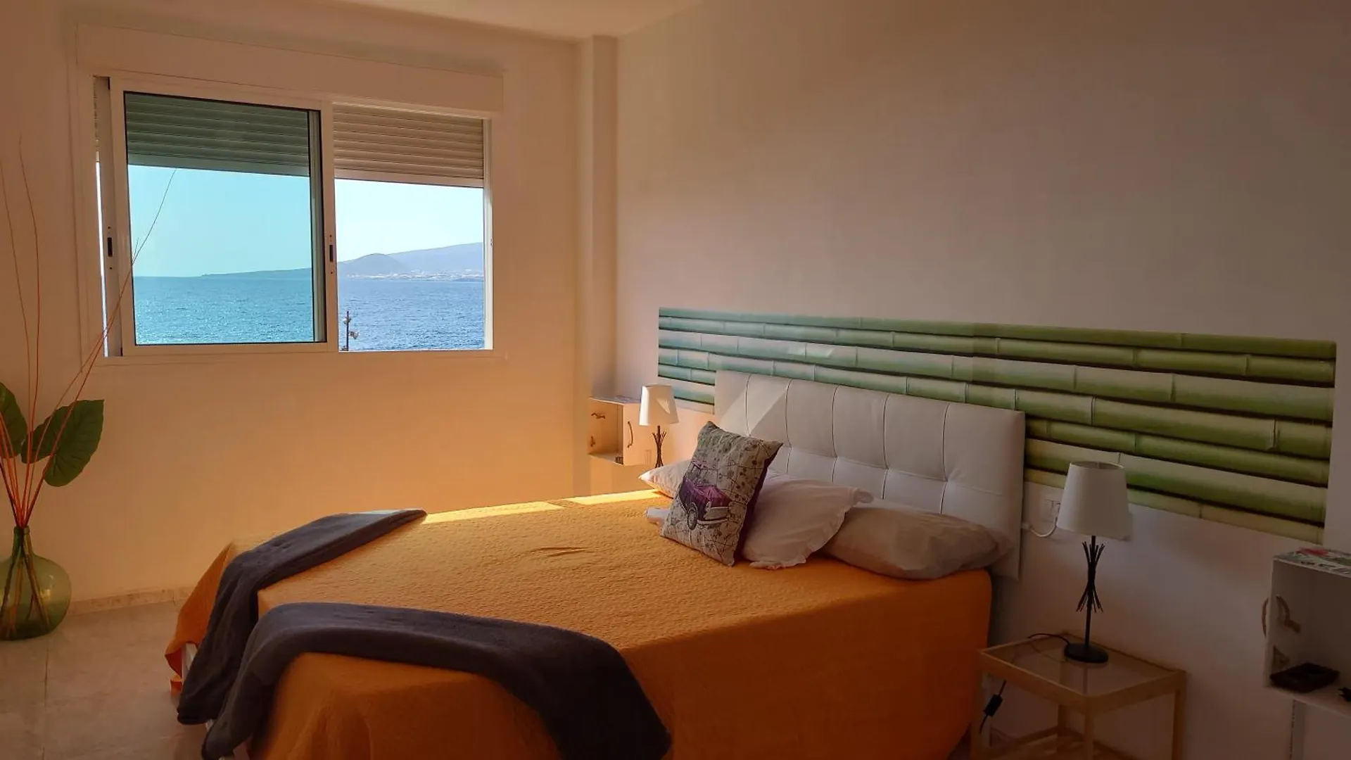 Primera Linea De Playa Con Vistas Al Mar Y Plaza De Garaje Radazul Apartment