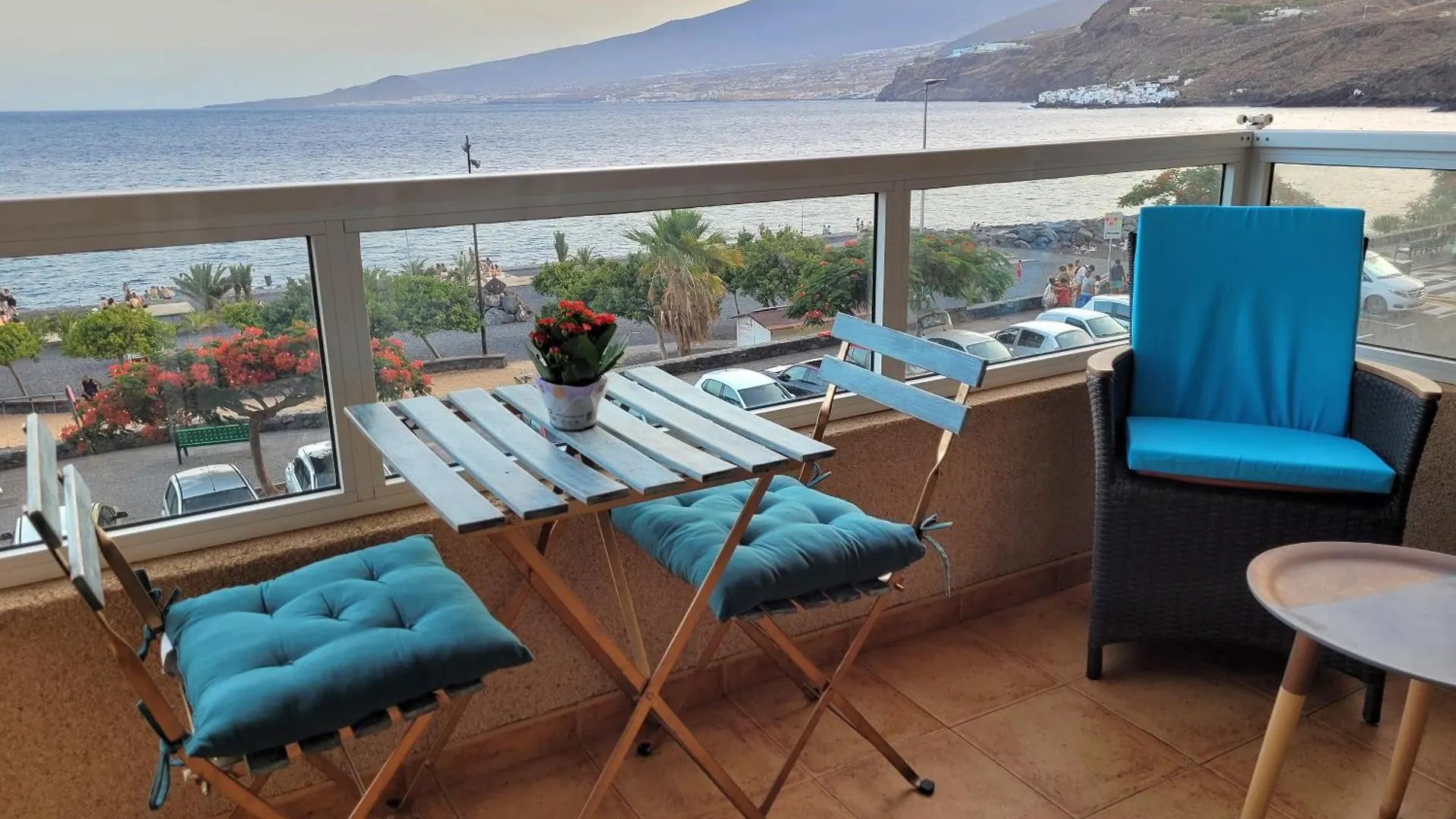 Apartment Primera Linea De Playa Con Vistas Al Mar Y Plaza De Garaje Radazul